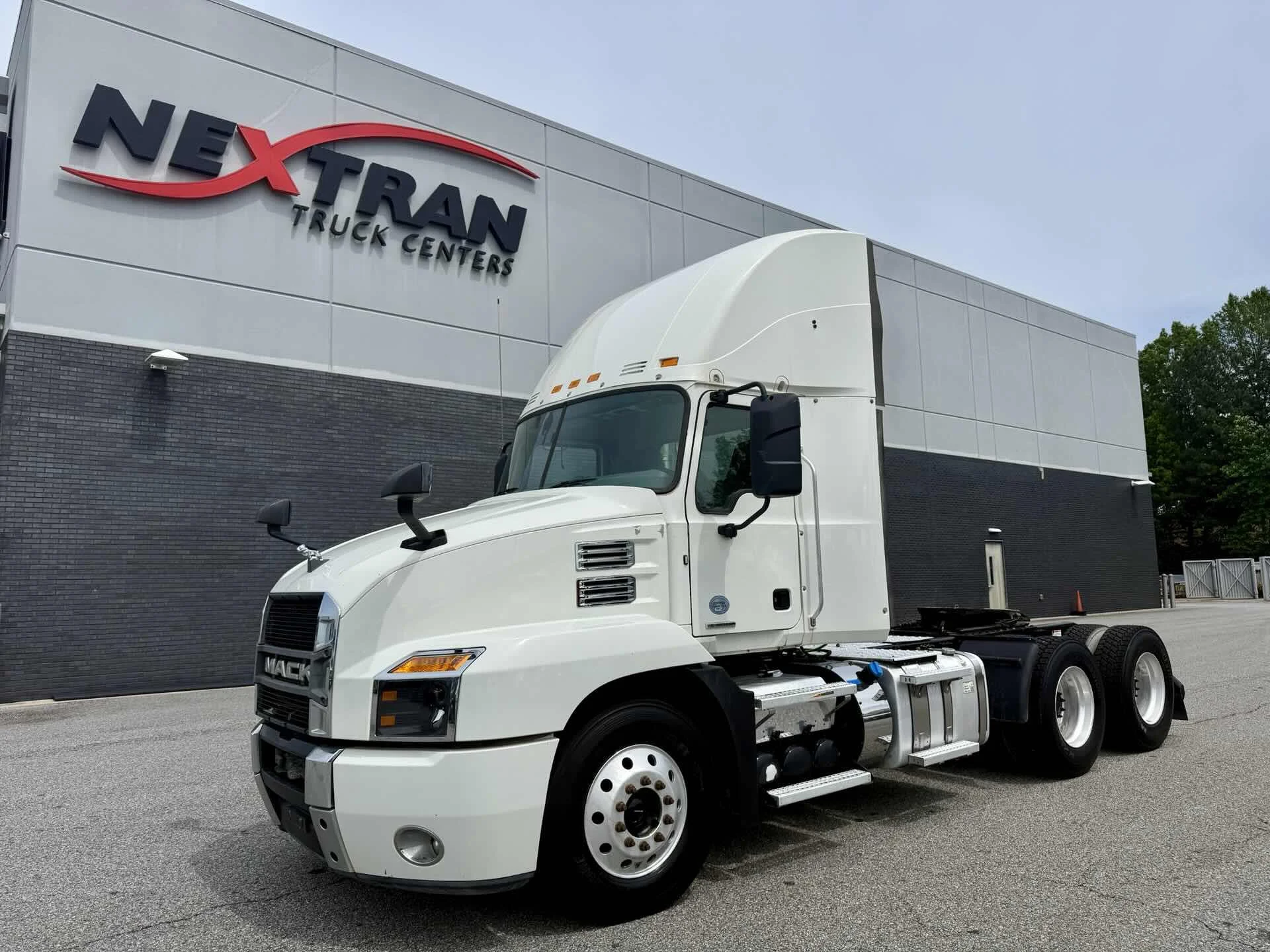 2022 Mack Anthem in Duluth, GA