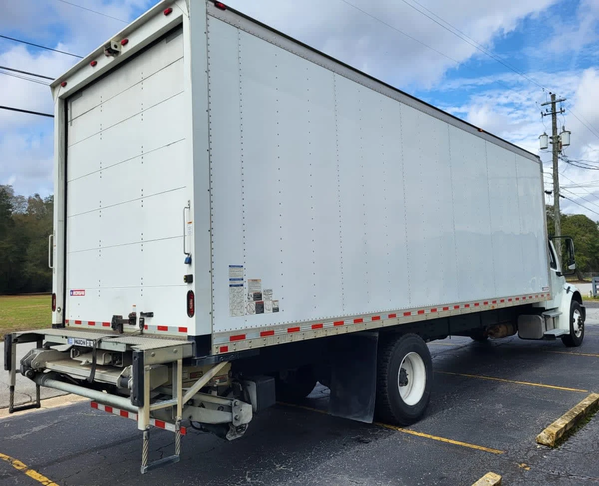 2020 Freightliner M2 106 in Jacksonville, FL — photo 4