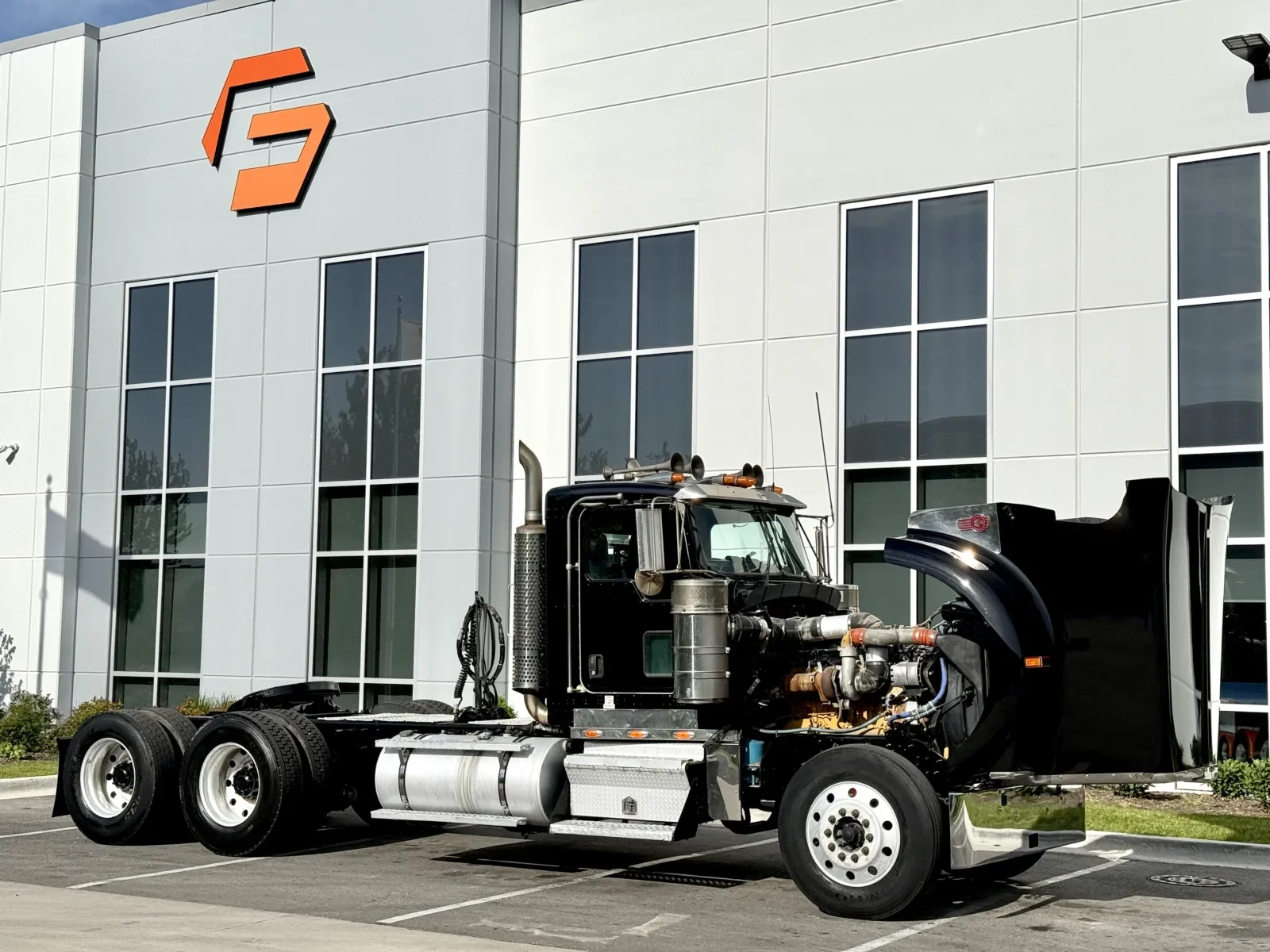 2004 Kenworth W900 in New Lenox, IL — photo 9