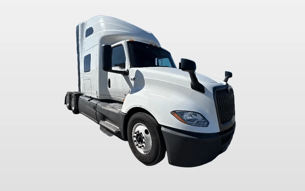 2023 International LT - image 1