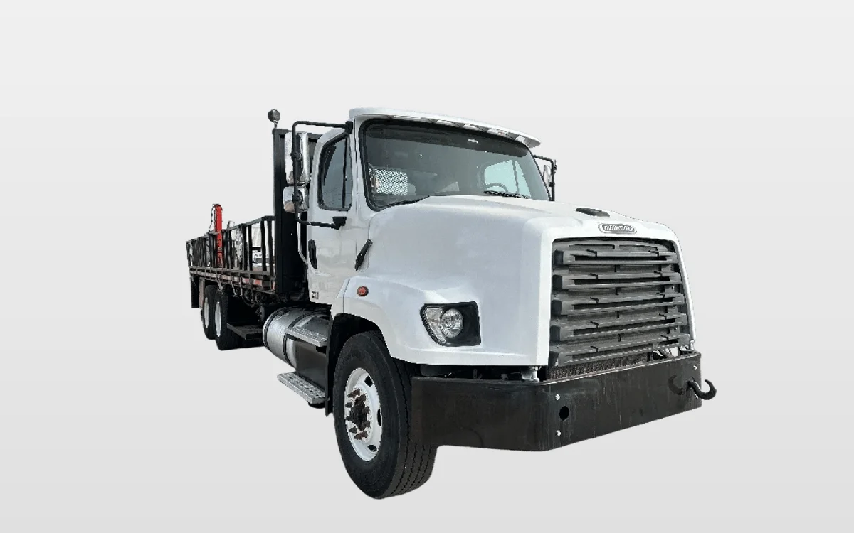 2017 Freightliner 114SD - image 1