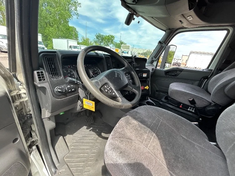 2022 International LT in Fayetteville, NC — photo 10