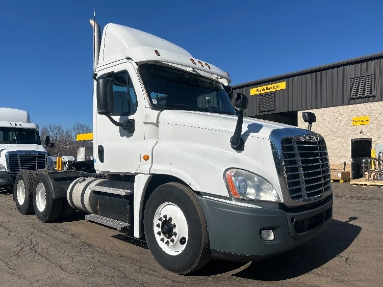2019 Freightliner Cascadia in Jessup, PA