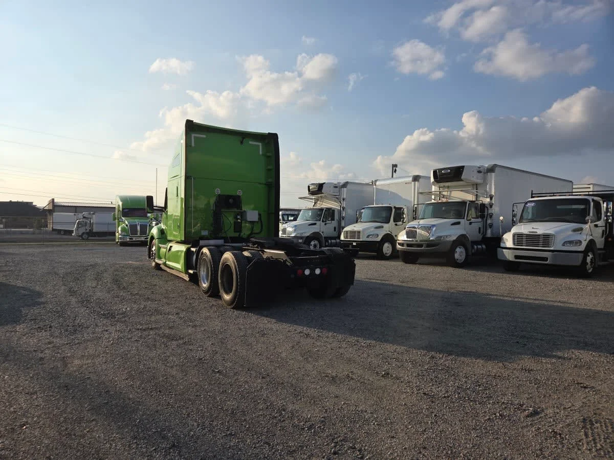 2020 Kenworth T680 - image 6