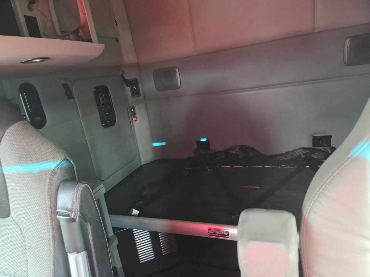 2020 Kenworth T680 in St. Rose, LA — photo 8