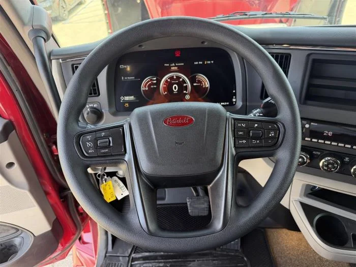 2026 Peterbilt 579 — photo 34