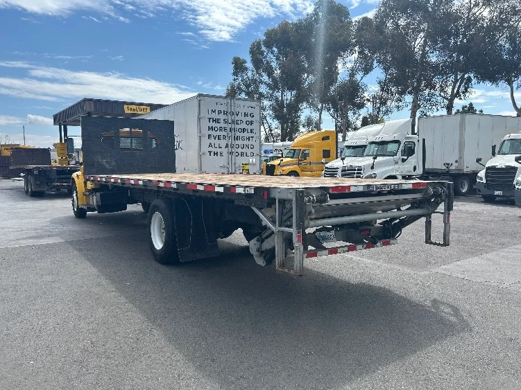 2020 Freightliner M2 106 in Torrance, CA — photo 6