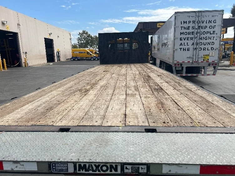 2020 Freightliner M2 106 in Torrance, CA — photo 8