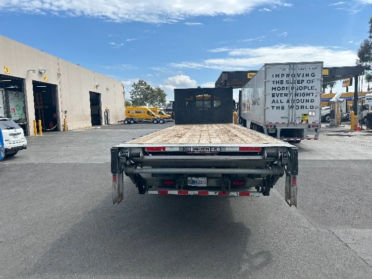 2020 Freightliner M2 106 in Torrance, CA — photo 7