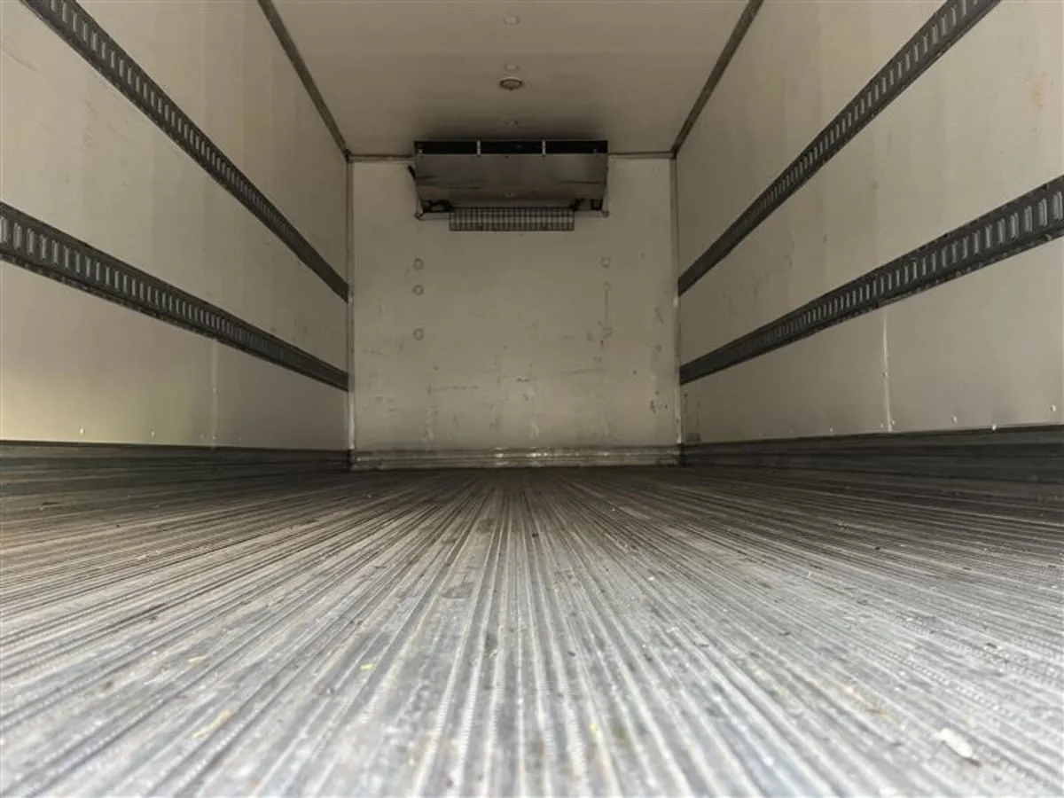 2020 Freightliner M2 106 - image 9