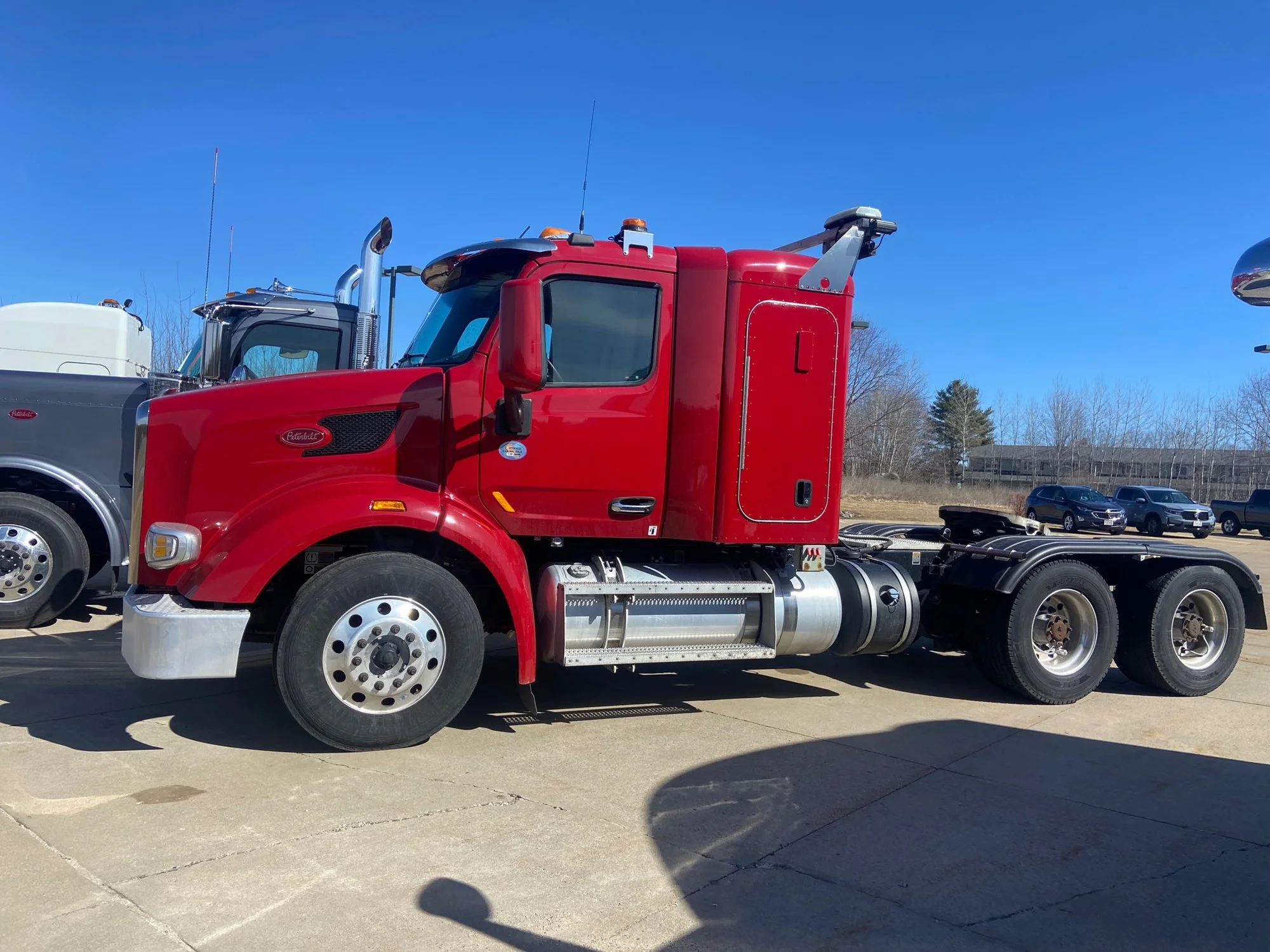 2021 Peterbilt 567 - image 2