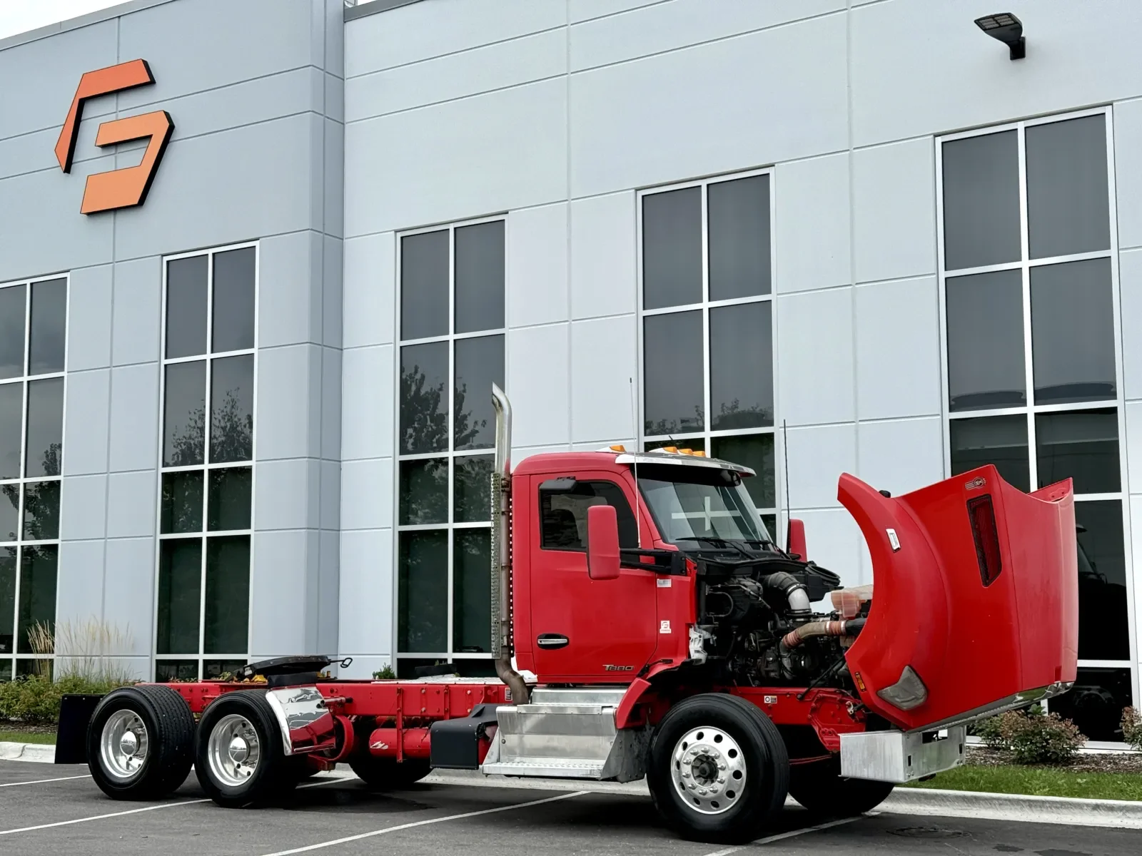 2015 Kenworth T880 - image 9