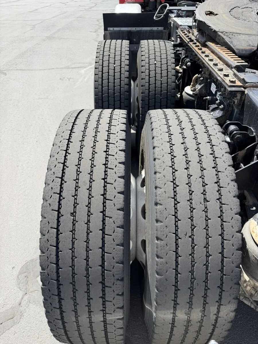 2023 Kenworth T880 — photo 9