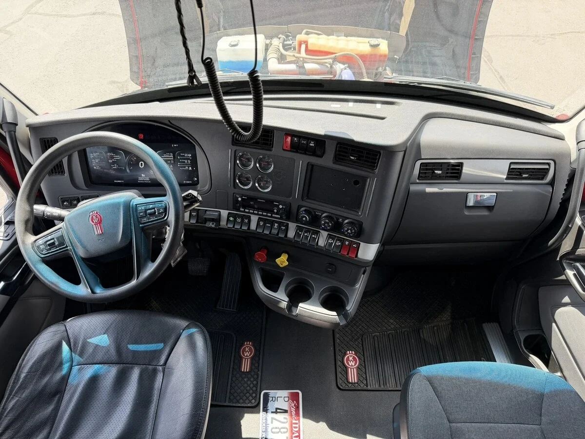 2023 Kenworth T880 — photo 23