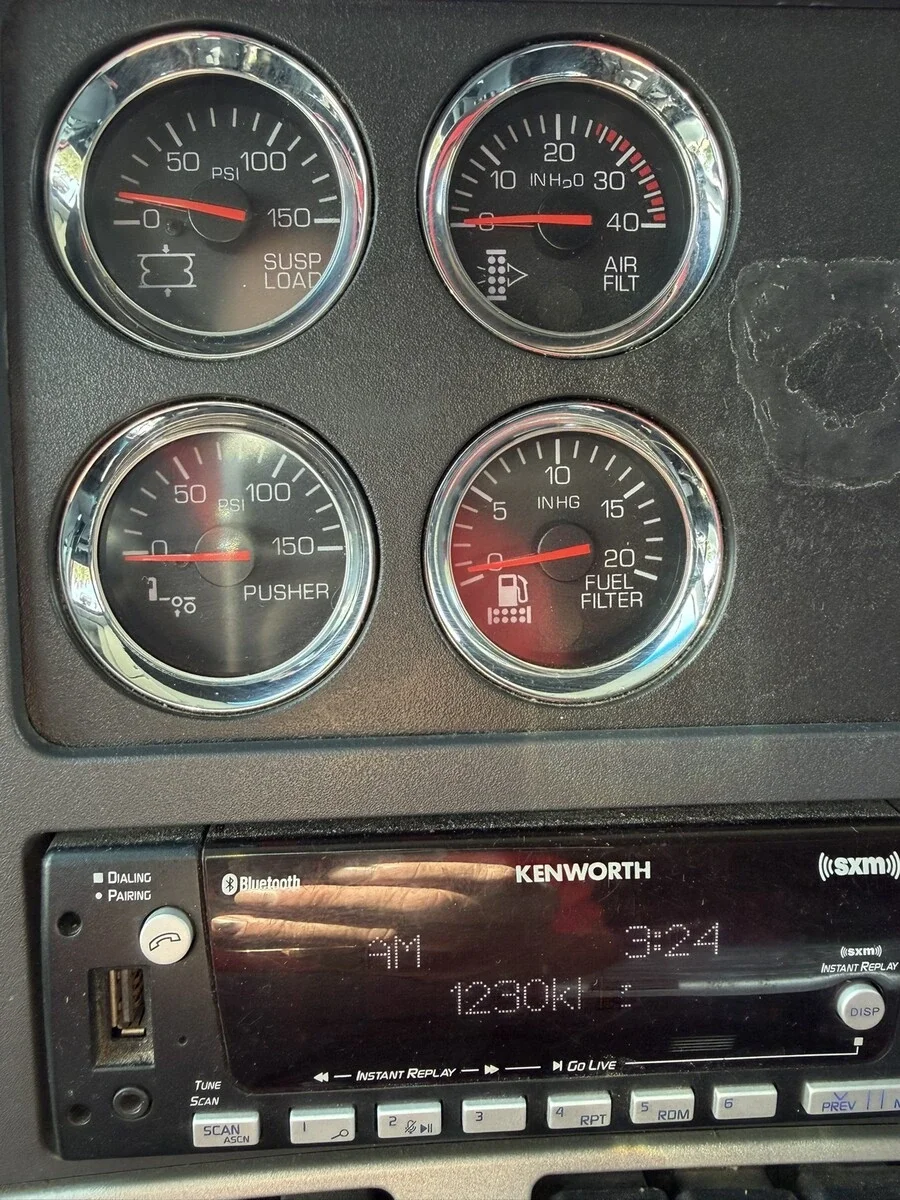 2023 Kenworth T880 — photo 18