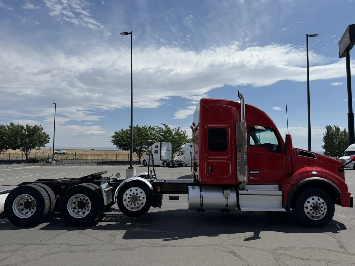 2023 Kenworth T880 — photo 5