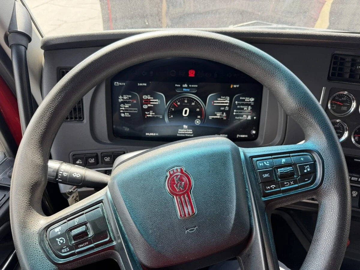 2023 Kenworth T880 — photo 16