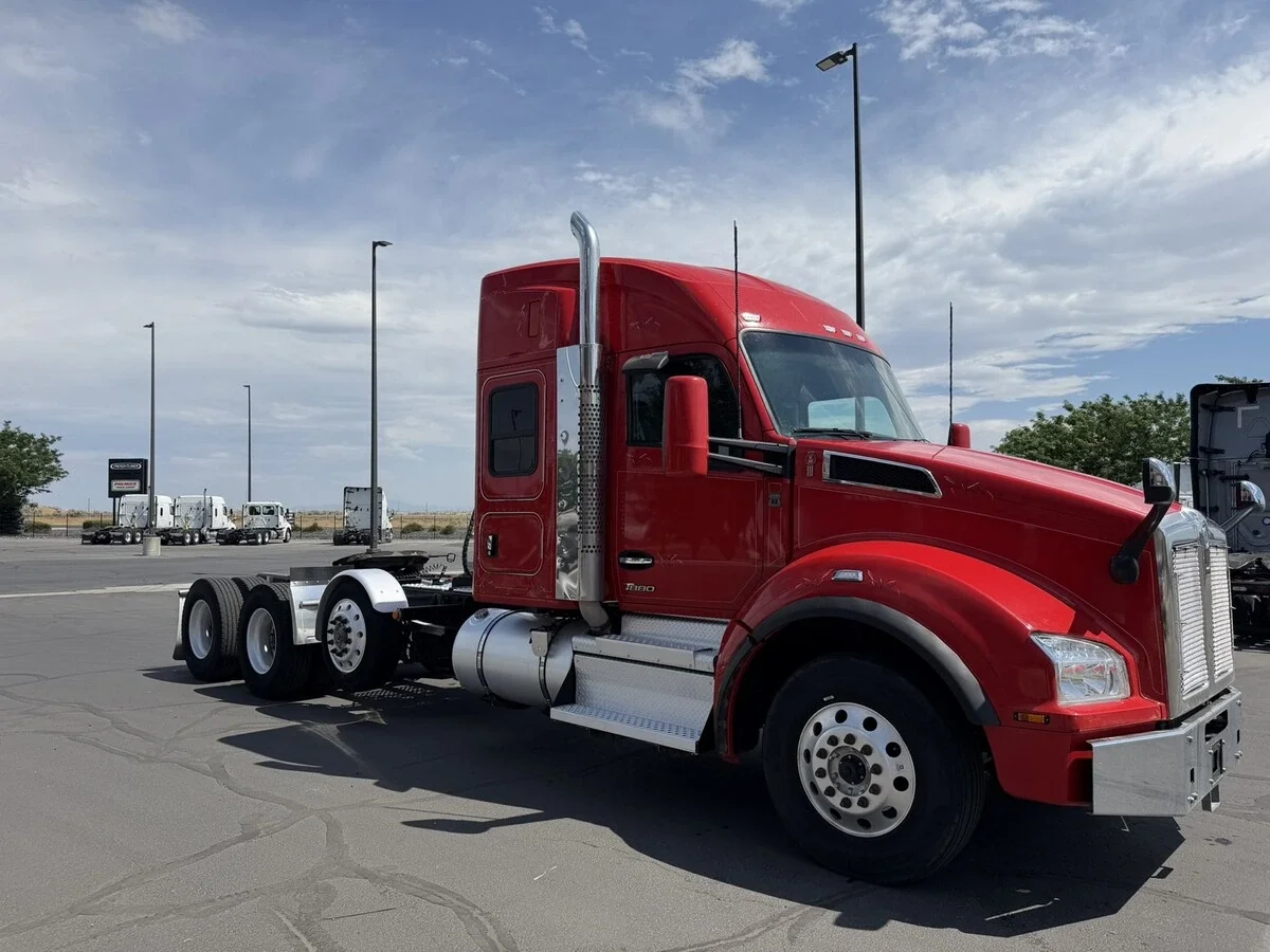 2023 Kenworth T880 — photo 4