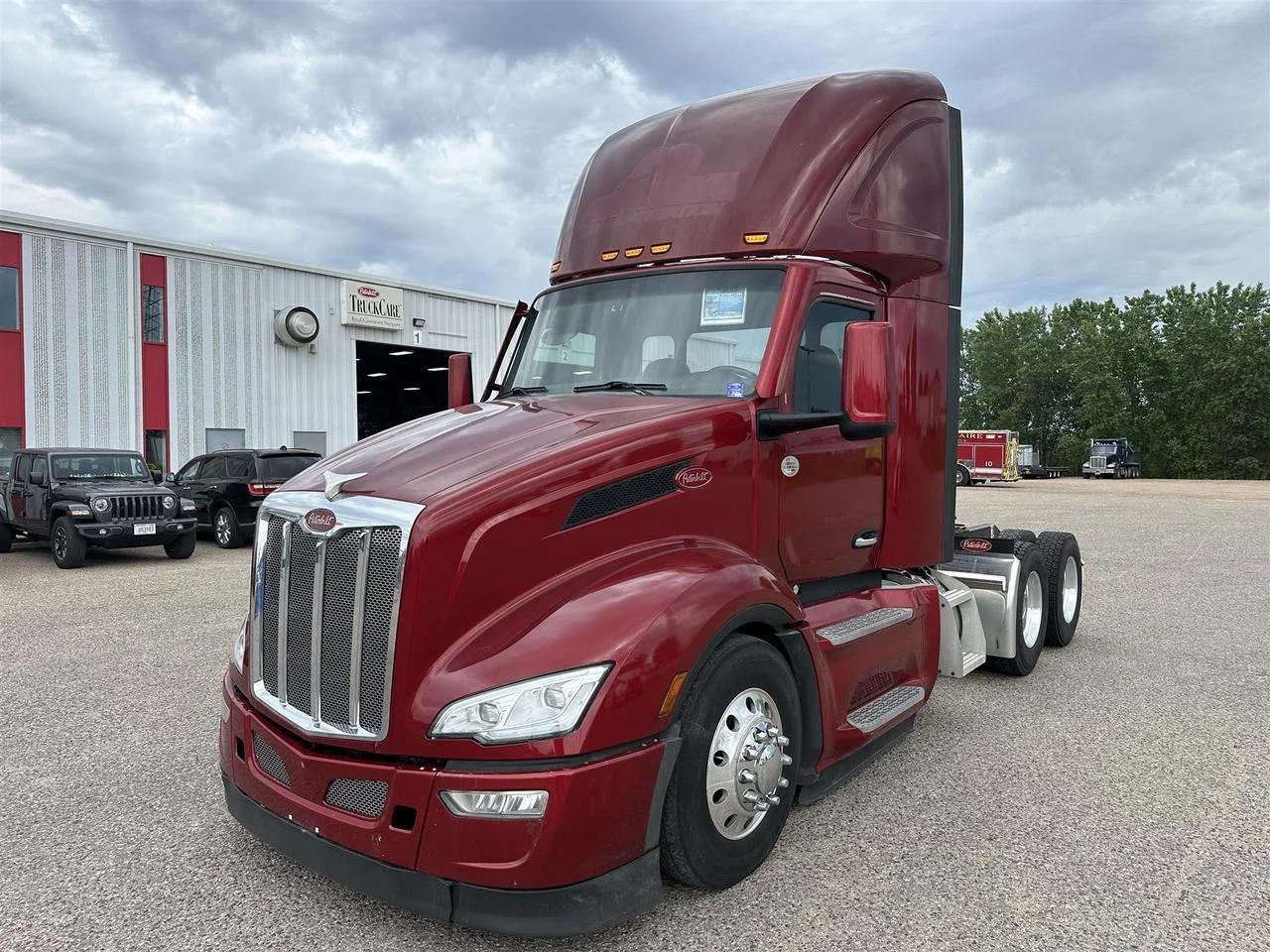 2022 Peterbilt 579 - image 12