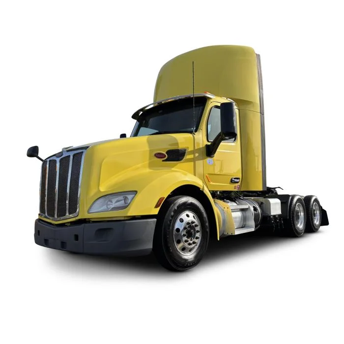 2020 Peterbilt 579 - image 2