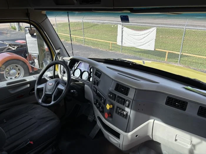 2020 Peterbilt 579 in Tyler, TX — photo 10