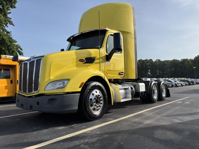 2020 Peterbilt 579 in Tyler, TX — photo 3