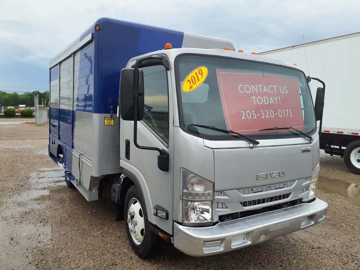 2019 Isuzu NRR in Birmingham, AL — photo 3