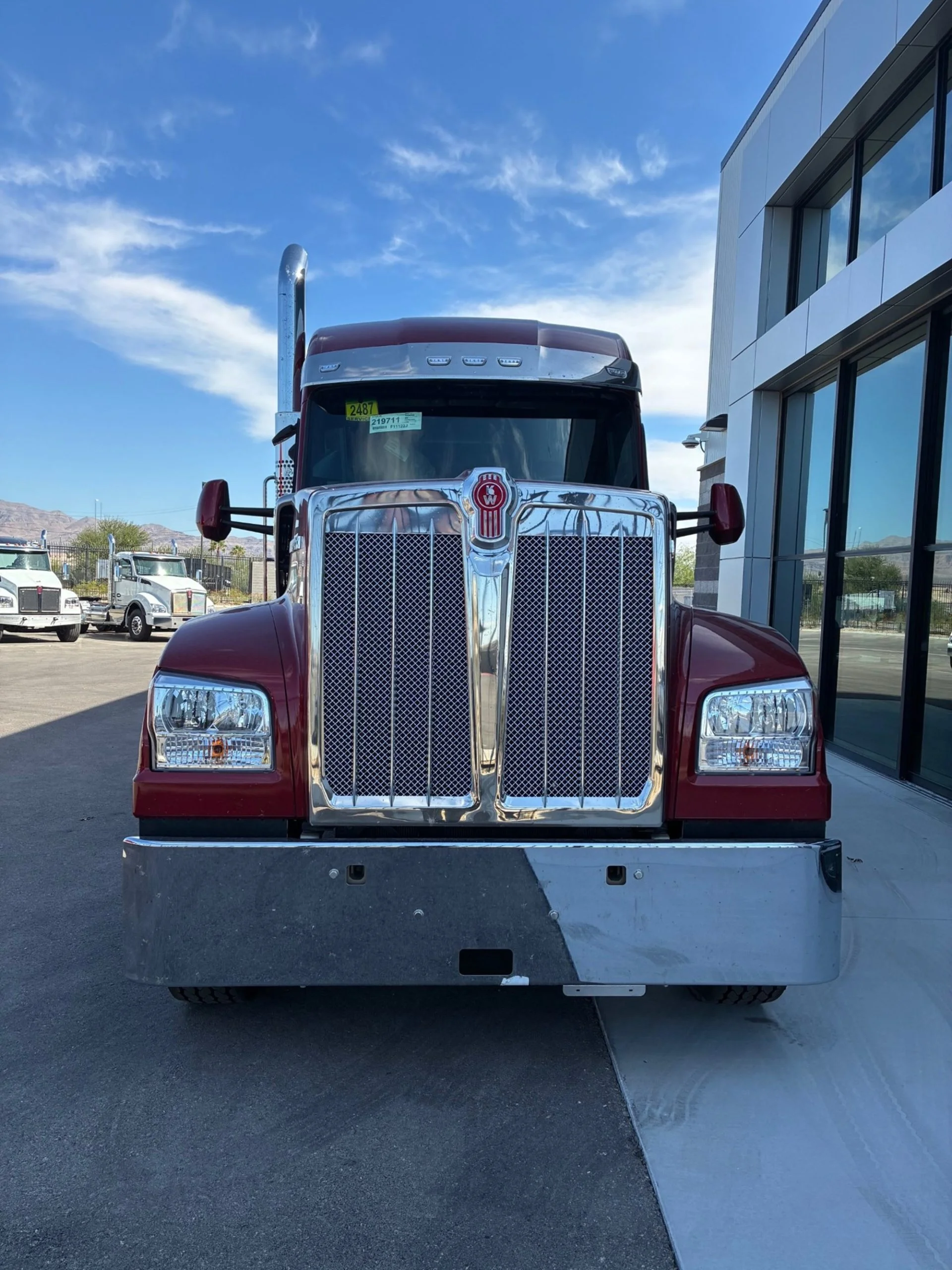 2026 Kenworth W990 - image 3