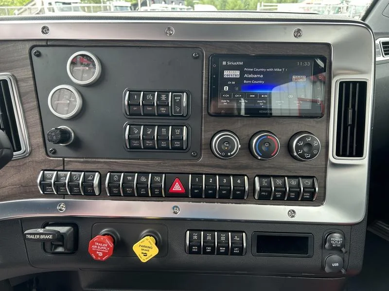 2026 Western Star 49X in Pittsburgh, PA — photo 15