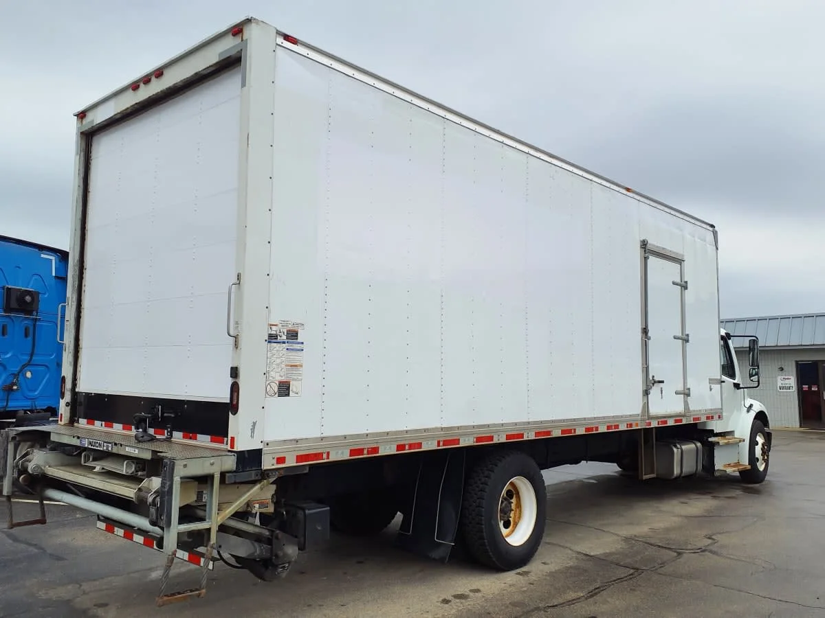 2019 Freightliner M2 106 in Oak Creek, WI — photo 4