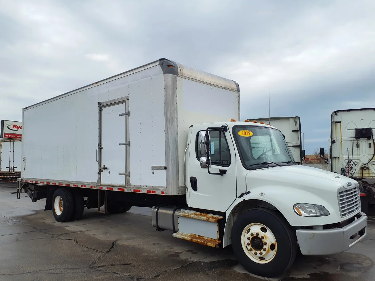 2019 Freightliner M2 106 in Oak Creek, WI — photo 3