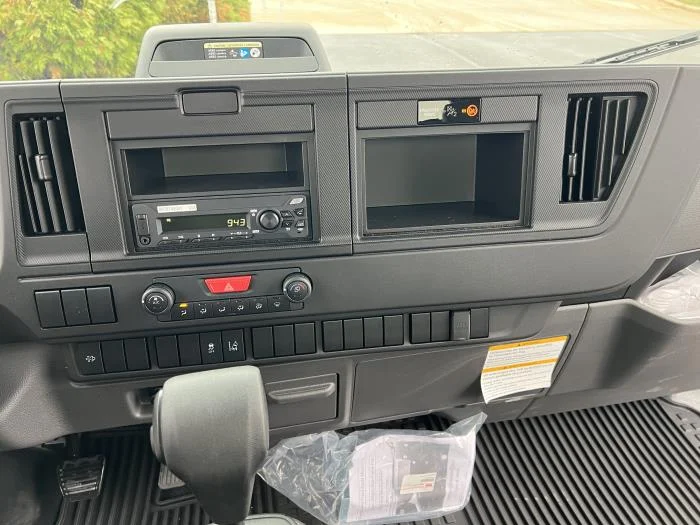 2025 Isuzu NPR - image 30