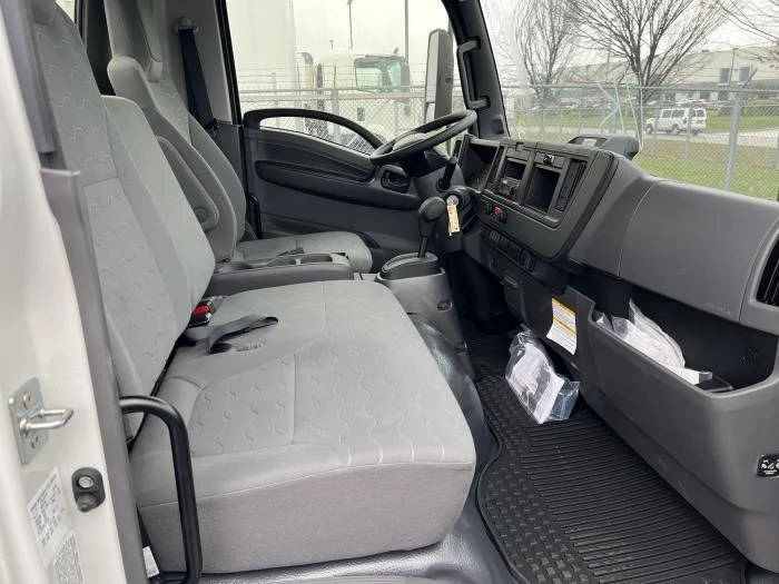 2025 Isuzu NPR - image 28
