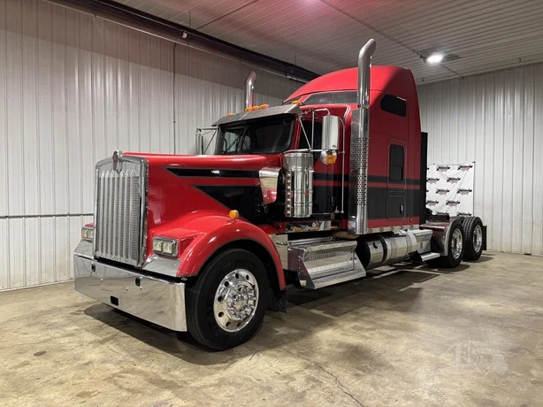 2016 Kenworth W900