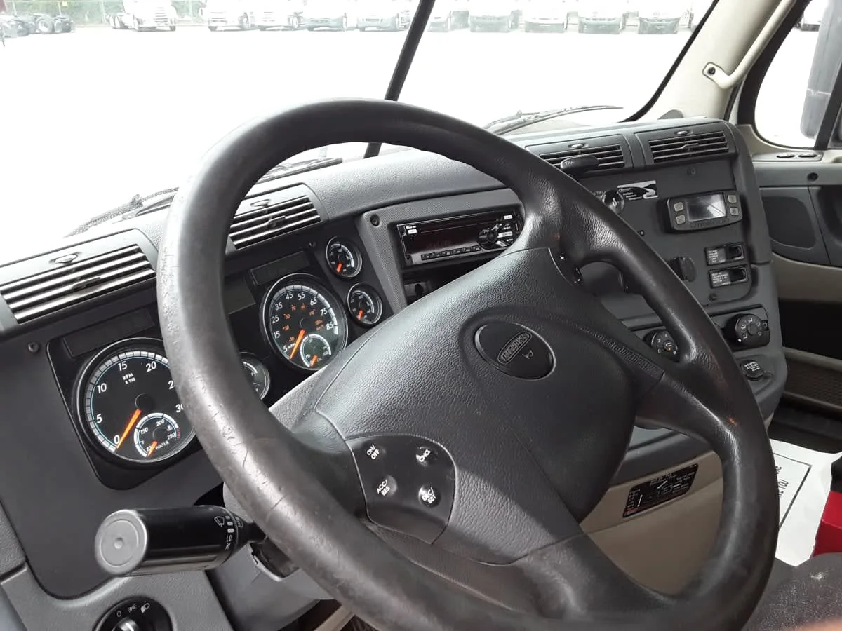 2018 Freightliner Cascadia in Charlotte, NC — photo 9