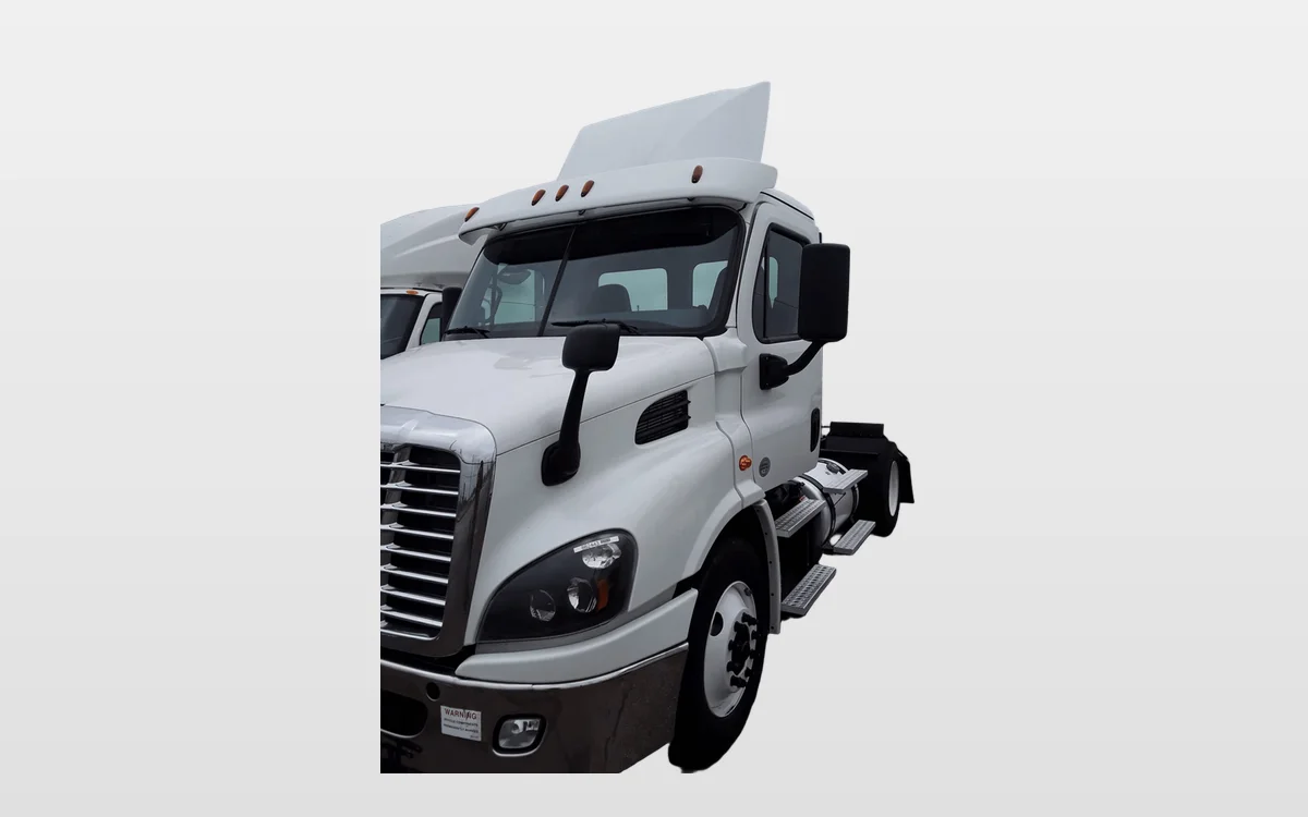 2019 Freightliner - image 1