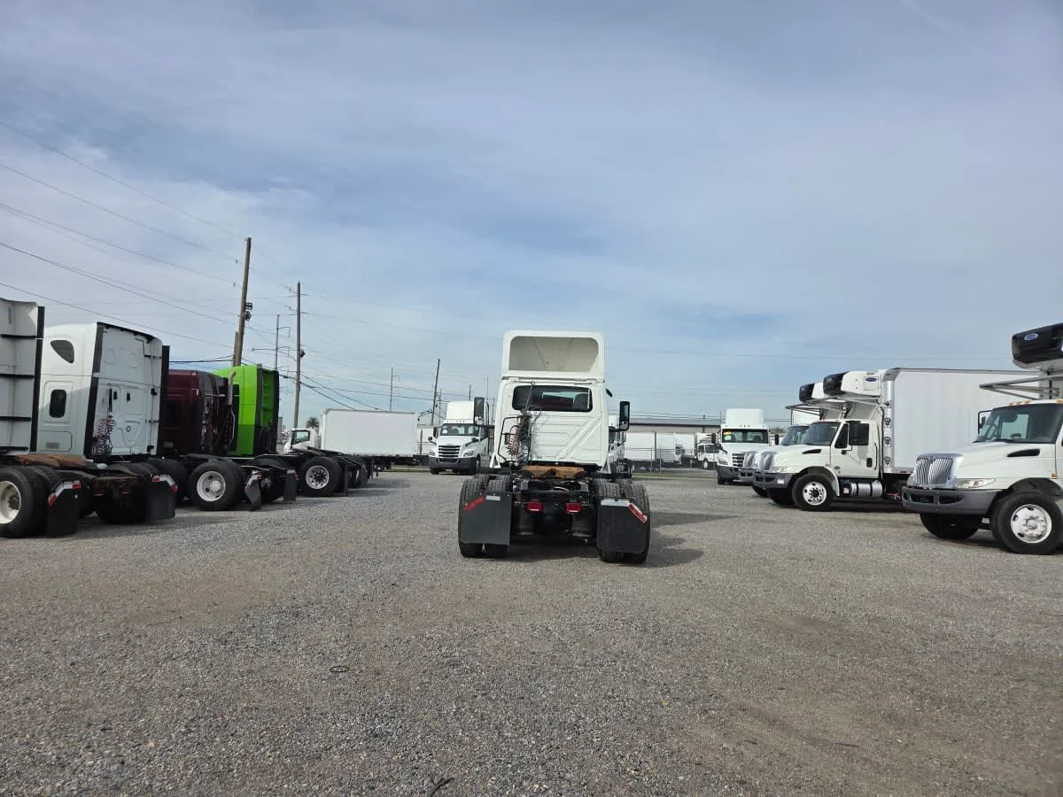 2019 International LT in St. Rose, LA — photo 5