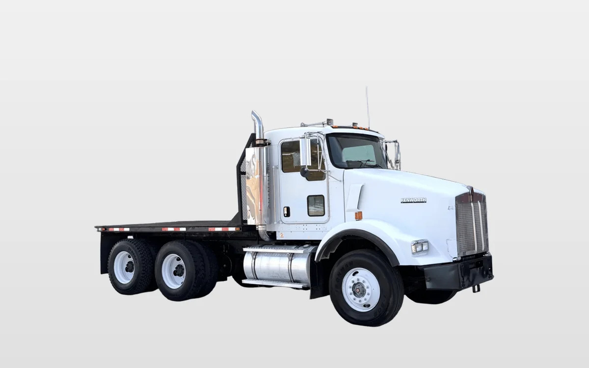 2004 Kenworth T800 - image 1