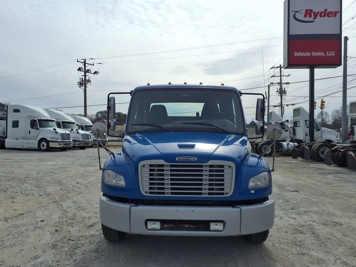 2019 Freightliner M2 106 in Greenville, SC — photo 2