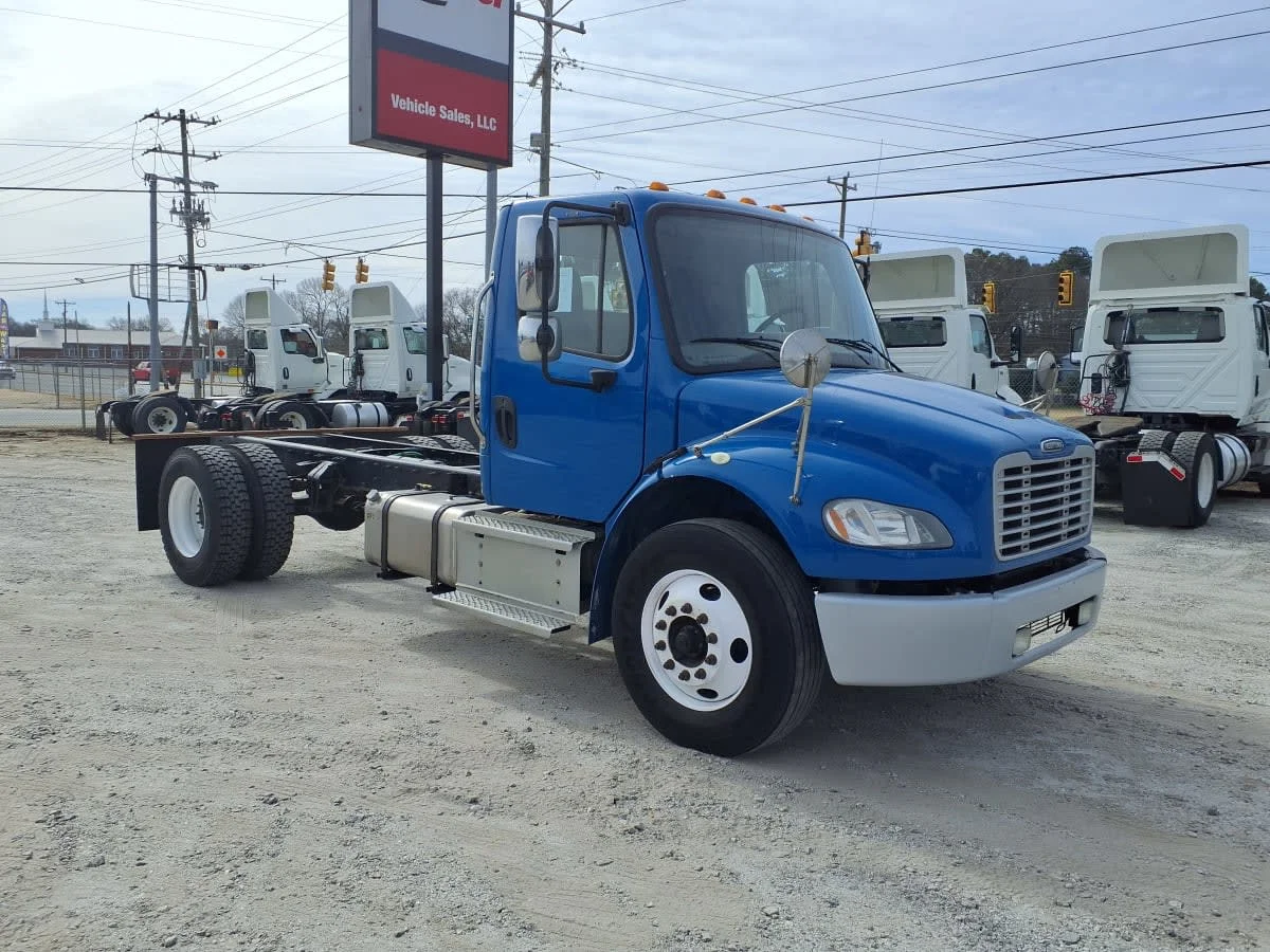 2019 Freightliner M2 106 in Greenville, SC — photo 3