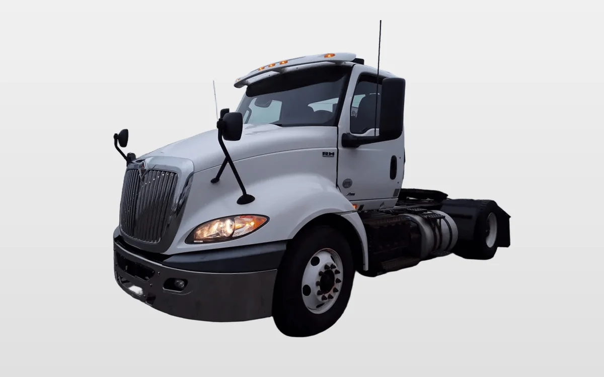 2019 International - image 1