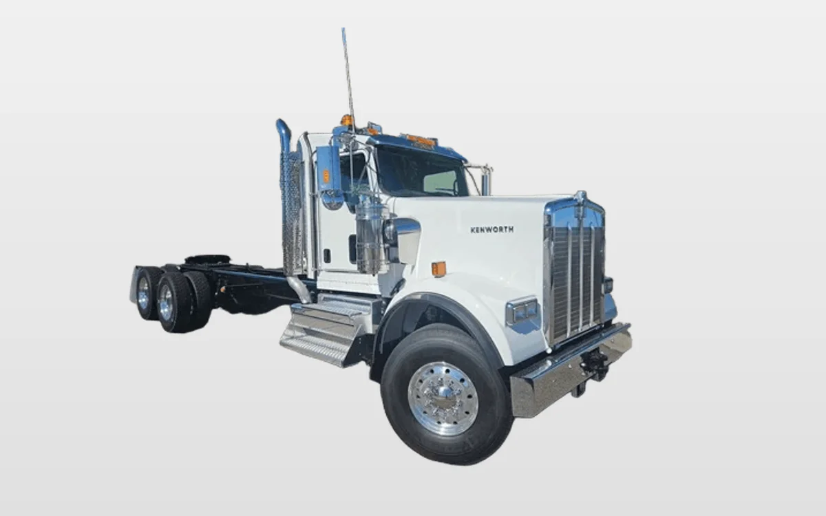 2026 Kenworth W900 - image 1