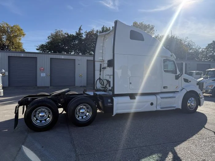 2022 Peterbilt 579 - image 32
