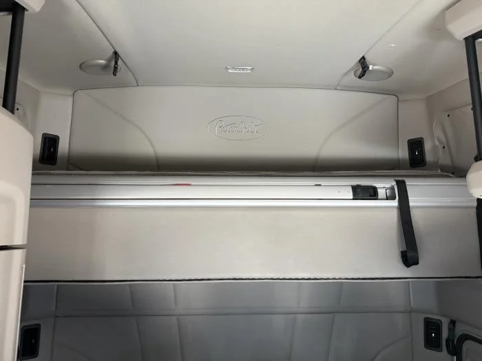 2022 Peterbilt 579 - image 10