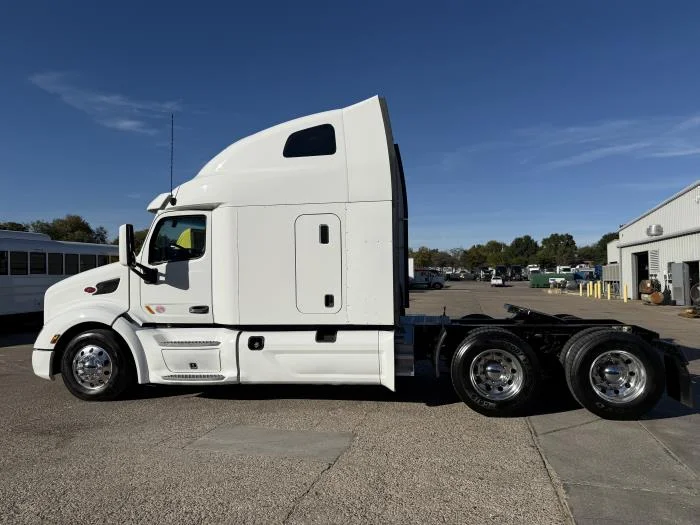 2022 Peterbilt 579 - image 39