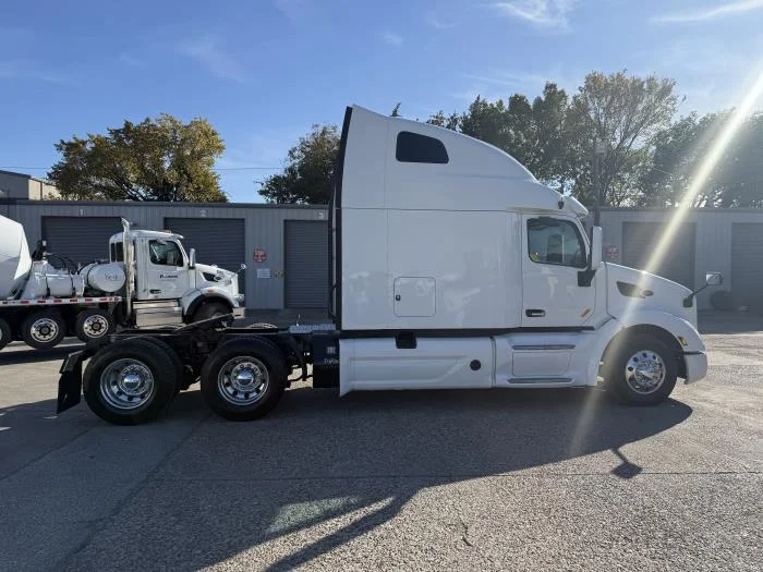 2022 Peterbilt 579 - image 31