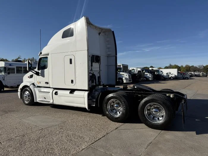 2022 Peterbilt 579 - image 38