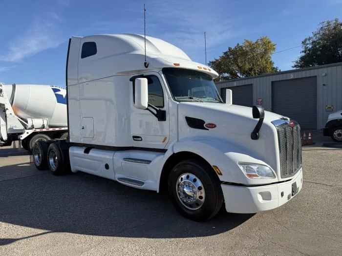 2022 Peterbilt 579 - image 25