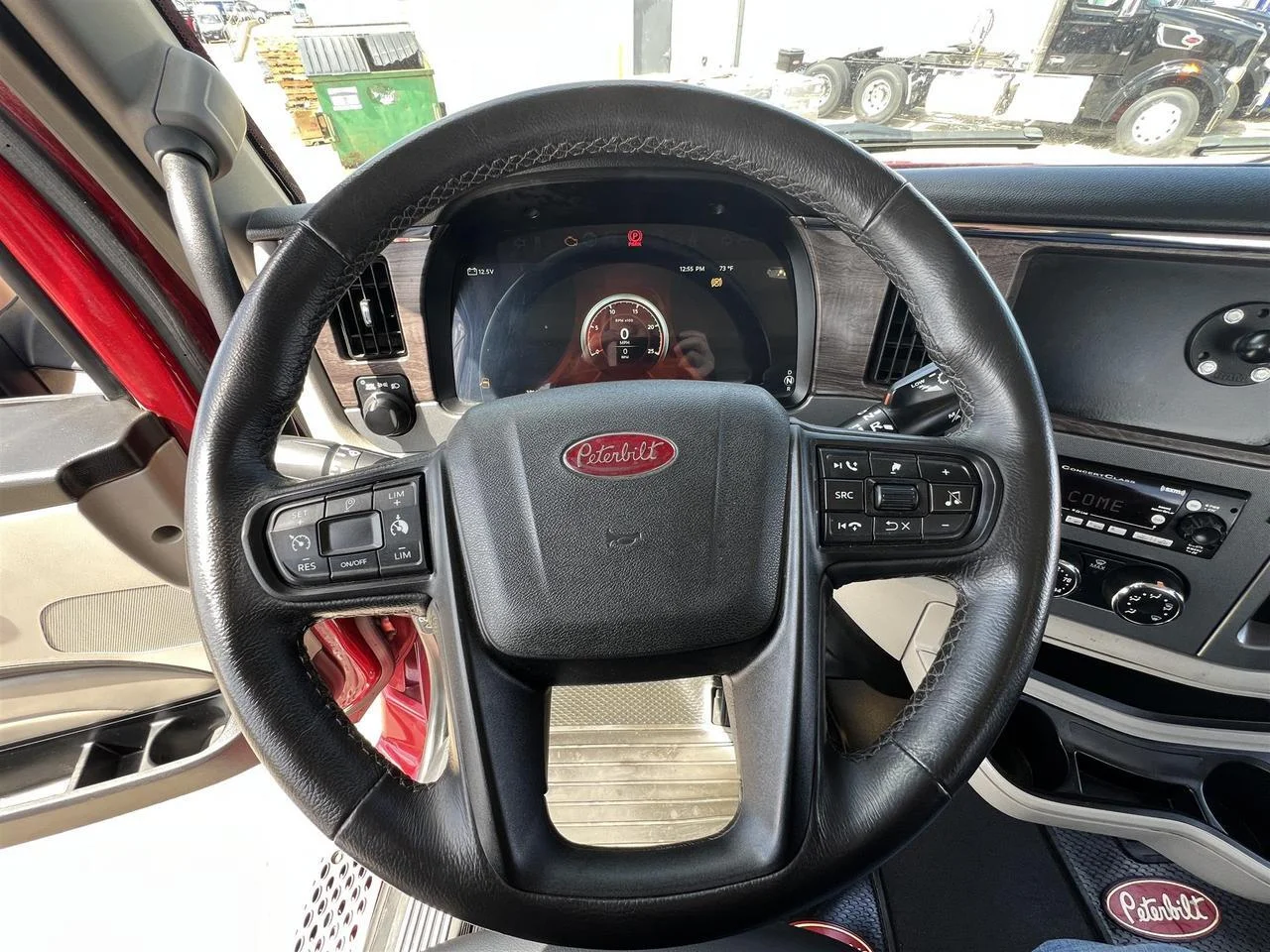 2022 Peterbilt 579 in Fargo, ND — photo 8