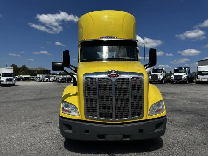 2021 Peterbilt 579 in Austin, TX — photo 4